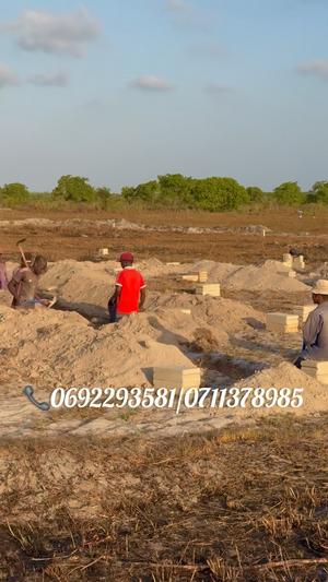 Viwanja vinauzwa Kisemvule, Pwani (400 sqm) Viwanja vinauzwa Kisemvule, Pwani (400 sqm)