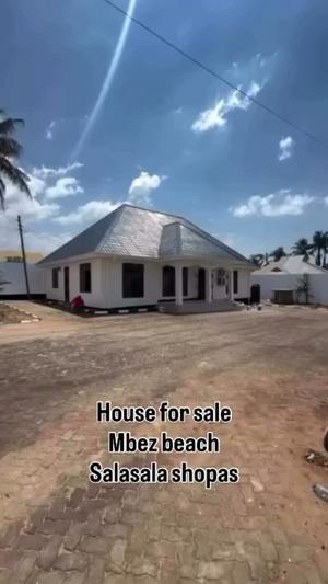 3 Bedrooms House for Sale in Sala Sala, Dar Es Salaam (671 sqm) 3 Bedrooms House for Sale in Sala Sala, Dar Es Salaam (671 sqm)