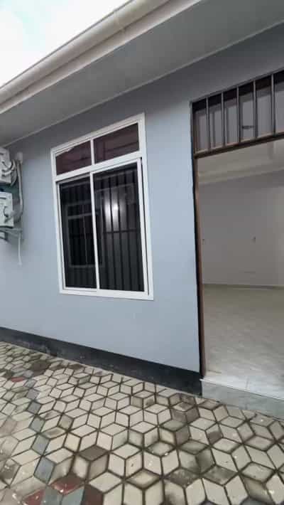 Apartment ya vyumba vitatu inapangishwa Kinondoni, Dar Es Salaam