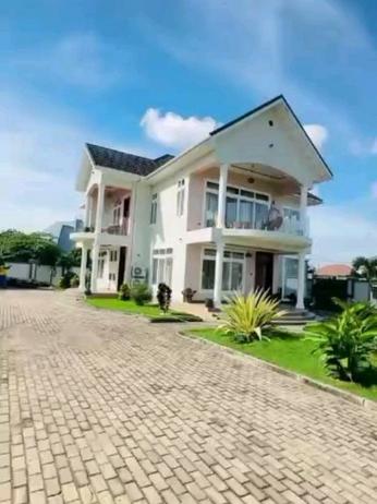 Nyumba ya vyumba vitano inauzwa Kigamboni Gezaulole, Dar Es Salaam (1100 sqm)