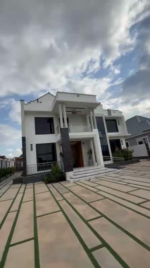 4 Bedrooms House for Sale in Mbezi Mwenye Bunju, Dar Es Salaam (742 sqm)