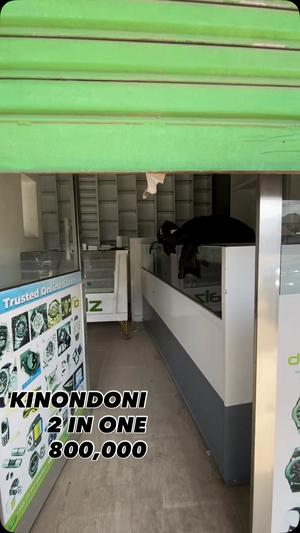 Duka linapangishwa Kinondoni, Dar Es Salaam