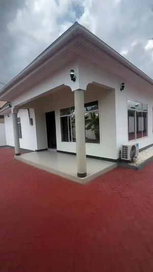 Nyumba ya vyumba vitatu inapangishwa Tegeta Msaiti, Dar Es Salaam