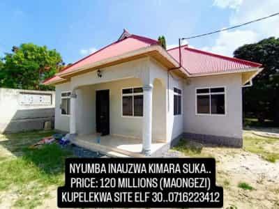 Nyumba ya vyumba vitatu inauzwa Kimara Suka, Dar Es Salaam (584 sqm)