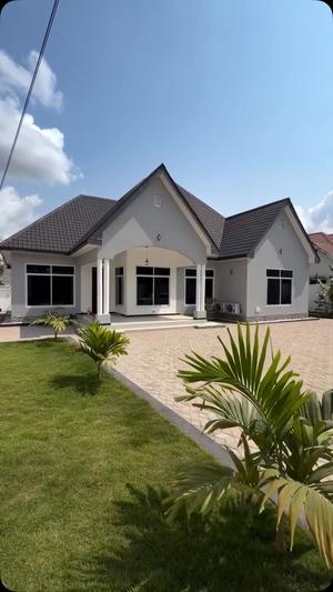 Nyumba ya vyumba vinne inauzwa Goba Kwa Awadhi, Dar Es Salaam (850 sqm) Nyumba ya vyumba vinne inauzwa Goba Kwa Awadhi, Dar Es Salaam (850 sqm)