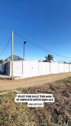 Kiwanja kinauzwa Mbweni Mpiji, Dar Es Salaam (463 sqm) Kiwanja kinauzwa Mbweni Mpiji, Dar Es Salaam (463 sqm)