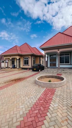Nyumba ya vyumba viwili inapangishwa Iyumbu, Dodoma Nyumba ya vyumba viwili inapangishwa Iyumbu, Dodoma