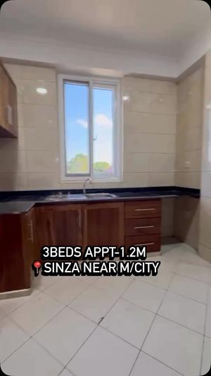 Apartment ya vyumba vitatu inapangishwa Sinza, Dar Es Salaam Apartment ya vyumba vitatu inapangishwa Sinza, Dar Es Salaam