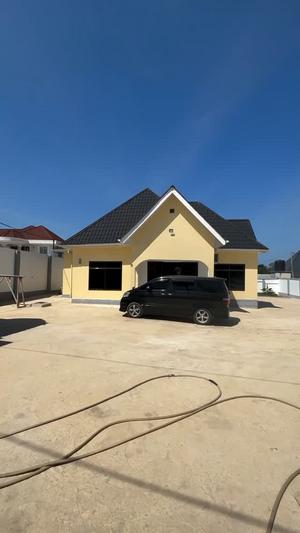 3 Bedrooms House for Sale in Bahar Beach, Dar Es Salaam (1050 sqm)