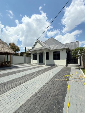 3 Bedrooms House for Sale in Madale Mikoroshini, Dar Es Salaam (400 sqm)