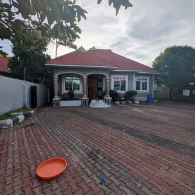 Nyumba ya vyumba vinne inauzwa Msongola Chamanzi, Dar Es Salaam (672 sqm)