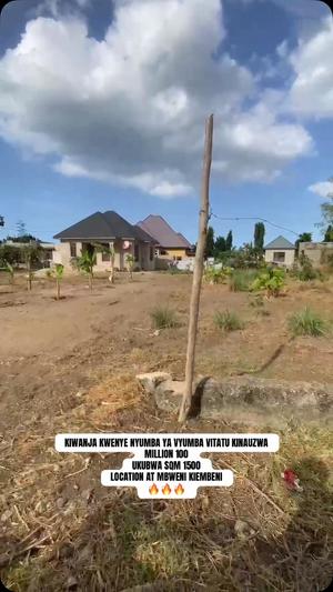 Nyumba ya vyumba vitatu inauzwa Mbweni Kiembeni, Dar Es Salaam (1500 sqm) Nyumba ya vyumba vitatu inauzwa Mbweni Kiembeni, Dar Es Salaam (1500 sqm)