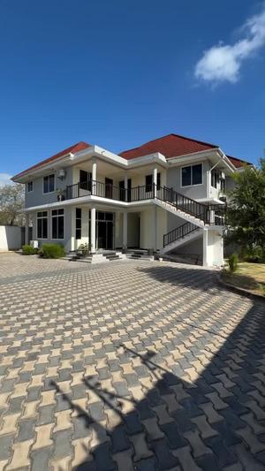 7 Bedrooms House for Rent in Mbezi Beach, Dar Es Salaam 7 Bedrooms House for Rent in Mbezi Beach, Dar Es Salaam