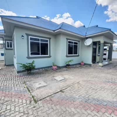 Apartment ya vyumba vitatu inapangishwa Kitunda Relin Kiwandani, Dar Es Salaam