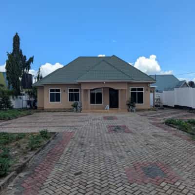 Nyumba ya vyumba vinne inapangishwa Kinyerezi Kifuru, Dar Es Salaam