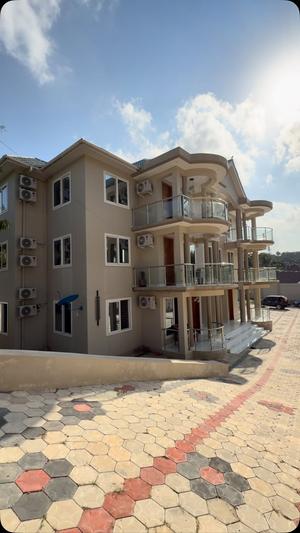 Apartment ya vyumba vitatu inapangishwa Salasala, Dar Es Salaam Apartment ya vyumba vitatu inapangishwa Salasala, Dar Es Salaam