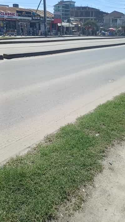 Duka linapangishwa Kinondoni, Dar Es Salaam