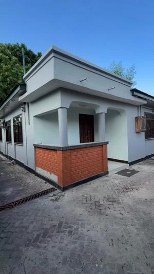 Nyumba ya vyumba vitatu inapangishwa Kijitonyama, Dar Es Salaam