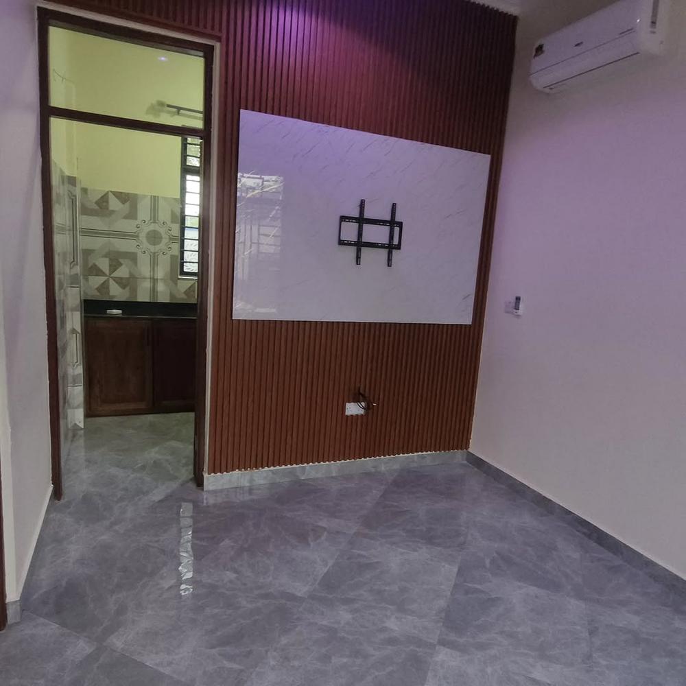 media -1 media -1