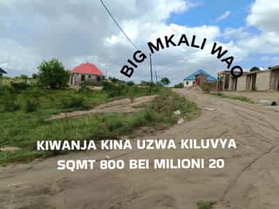 Kiwanja kinauzwa Kiluvya Madukani Makulunge, Dar Es Salaam (800 sqm)