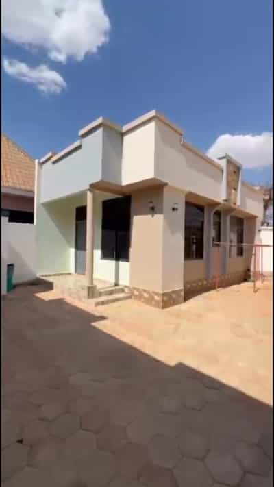 Nyumba inapangishwa Osterbay Makulu, Dar Es Salaam