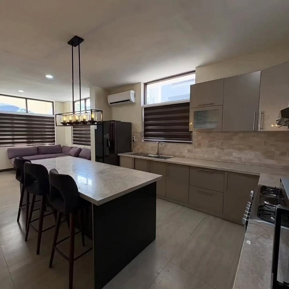 media -6 media -6