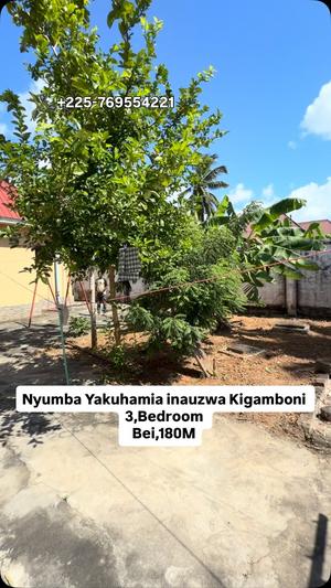 Nyumba ya vyumba vitatu inauzwa Gezaulole, Dar Es Salaam (800 sqm) Nyumba ya vyumba vitatu inauzwa Gezaulole, Dar Es Salaam (800 sqm)