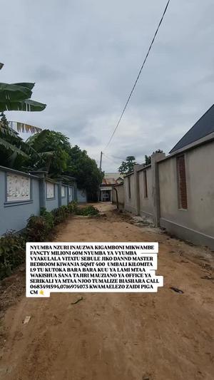 Nyumba ya vyumba vitatu inauzwa Mikwambe, Dar Es Salaam (400 sqm)