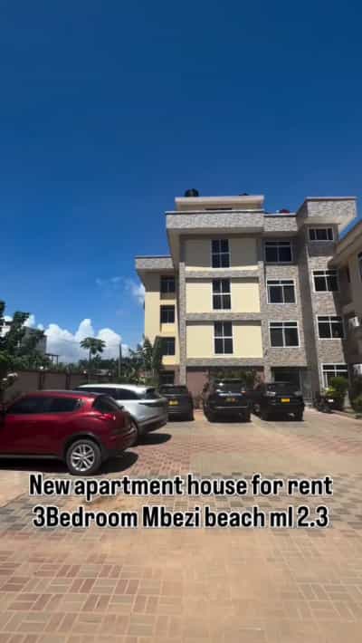 Villa ya vyumba vinne inapangishwa Bahari Beach Ushuarini, Dar Es Salaam