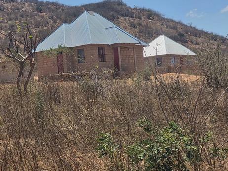 Kiwanja kinauzwa Udom Nghonghonha Chituli, Dodoma (4 acre) Kiwanja kinauzwa Udom Nghonghonha Chituli, Dodoma (4 acre)