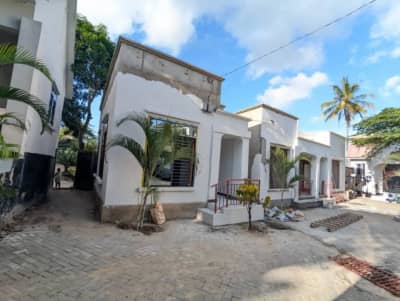 3 Bedrooms House for Rent in Kimara, Dar Es Salaam