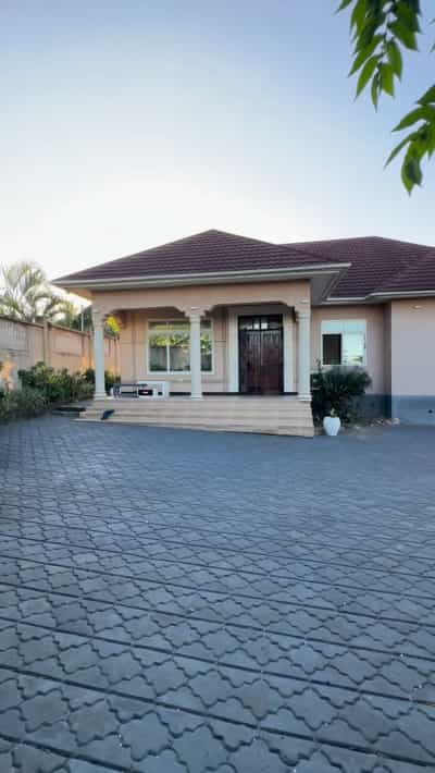 Nyumba ya vyumba vitano inapangishwa Salasala (Malobo), Dar Es Salaam