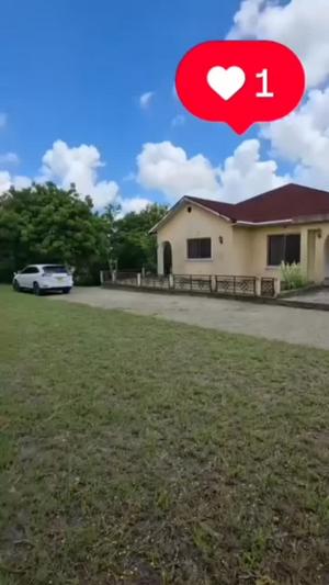 4 Bedrooms House for Sale in Makongo Juu, Dar Es Salaam (4569 sqm) 4 Bedrooms House for Sale in Makongo Juu, Dar Es Salaam (4569 sqm)