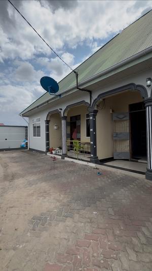 Nyumba ya vyumba vitatu inapangishwa Kigamboni Darajani Soweto, Dar Es Salaam Nyumba ya vyumba vitatu inapangishwa Kigamboni Darajani Soweto, Dar Es Salaam