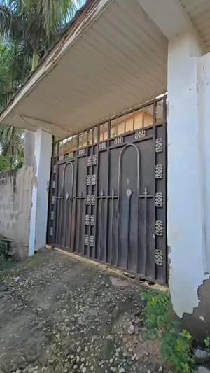Nyumba ya vyumba vinne inauzwa Mbezi Makabe Msakuzi, Dar Es Salaam (500 sqm)