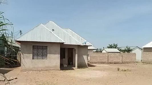 Nyumba ya vyumba viwili inauzwa Usagara, Mwanza (800 sqm) Nyumba ya vyumba viwili inauzwa Usagara, Mwanza (800 sqm)