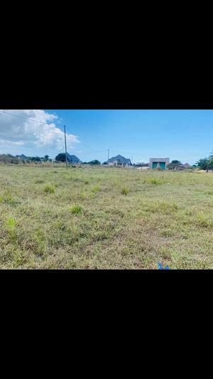 Kiwanja (Commercial Plot) kinauzwa Kigamboni-Mchikichini, Dar Es Salaam (1283 sqm)