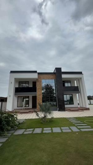 Nyumba ya vyumba vitano inauzwa Mbweni Jkt, Dar Es Salaam (1100 sqm) Nyumba ya vyumba vitano inauzwa Mbweni Jkt, Dar Es Salaam (1100 sqm)