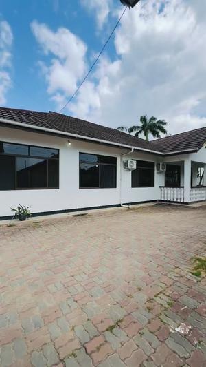 4 Bedrooms House for Rent in Mbezi Beach, Dar Es Salaam 4 Bedrooms House for Rent in Mbezi Beach, Dar Es Salaam