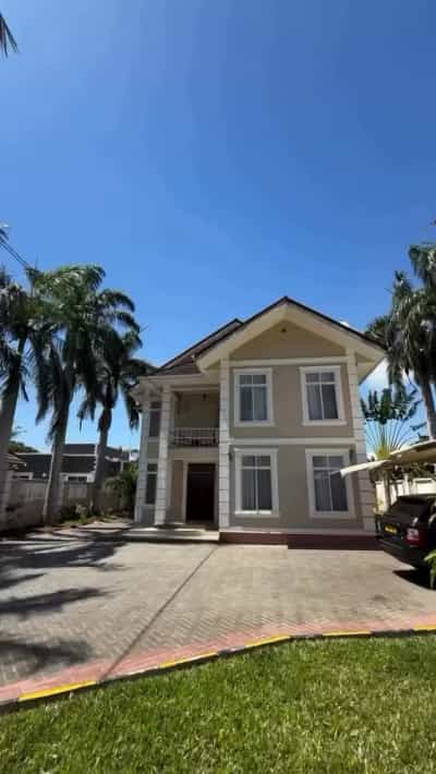 Nyumba ya vyumba vinne inauzwa Bahari Beach, Dar Es Salaam (1200 sqm)