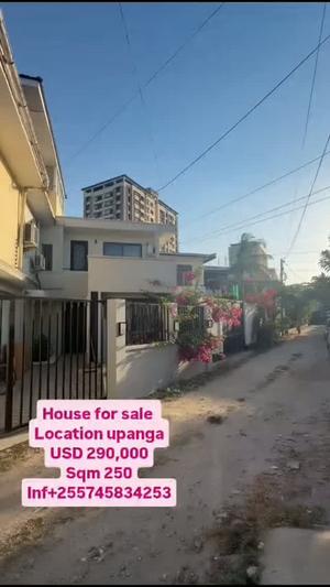 5 Bedrooms House for Sale in Upanga, Dar Es Salaam (250 sqm)