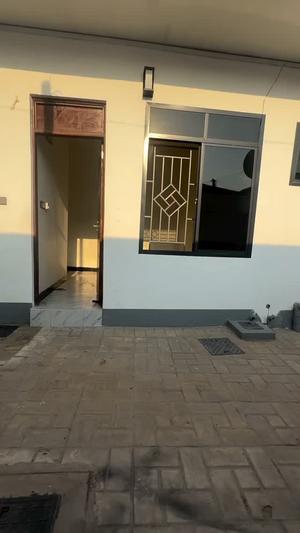 Nyumba/Apartment ya chumba kimoja inapangishwa Sinza Madukani, Dar Es Salaam Nyumba/Apartment ya chumba kimoja inapangishwa Sinza Madukani, Dar Es Salaam
