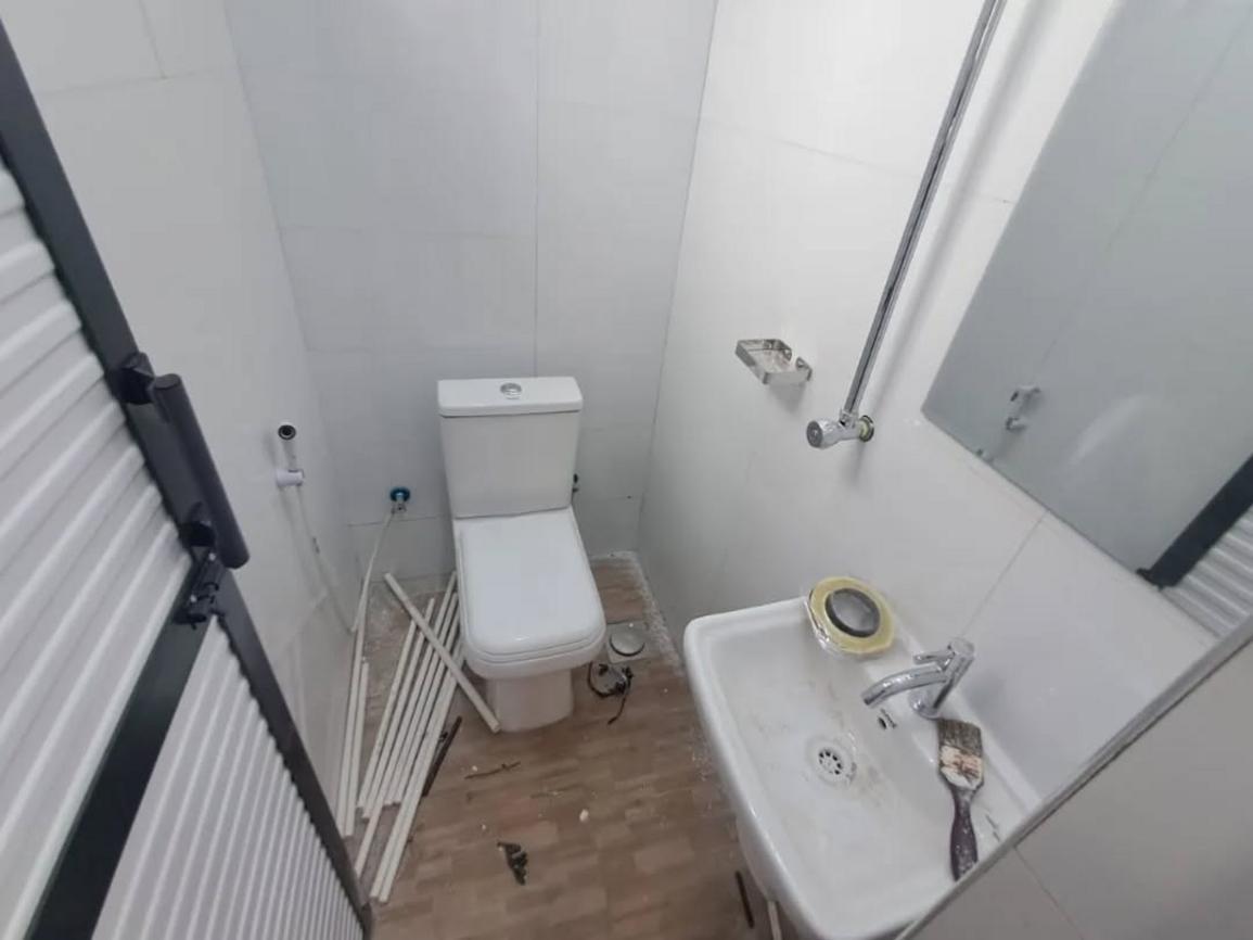 media -4