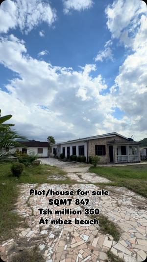 4 Bedrooms House for Sale in Mbezi Beach, Dar Es Salaam (847 sqm) 4 Bedrooms House for Sale in Mbezi Beach, Dar Es Salaam (847 sqm)
