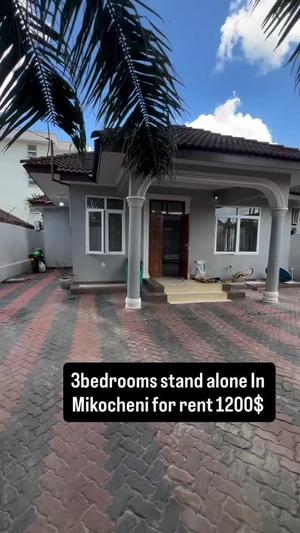 Nyumba ya vyumba vitatu inapangishwa Mikocheni, Dar Es Salaam Nyumba ya vyumba vitatu inapangishwa Mikocheni, Dar Es Salaam