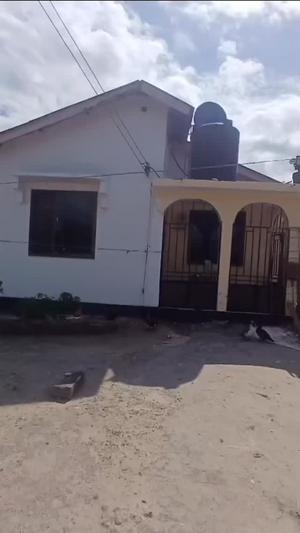 3 Bedrooms House for Sale in Saranga, Dar Es Salaam (600 sqm) 3 Bedrooms House for Sale in Saranga, Dar Es Salaam (600 sqm)