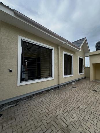 Nyumba ya vyumba vitatu inapangishwa Salasala, Dar Es Salaam Nyumba ya vyumba vitatu inapangishwa Salasala, Dar Es Salaam