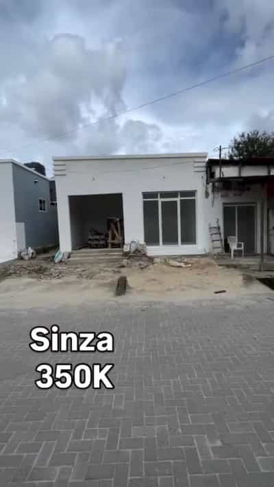 Duka linapangishwa Sinza, Dar Es Salaam
