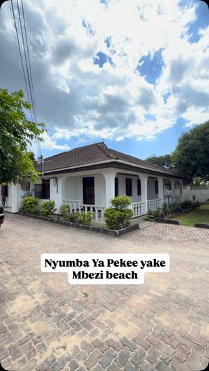 Nyumba ya vyumba vinne inapangishwa Mbezi Beach, Dar Es Salaam Nyumba ya vyumba vinne inapangishwa Mbezi Beach, Dar Es Salaam