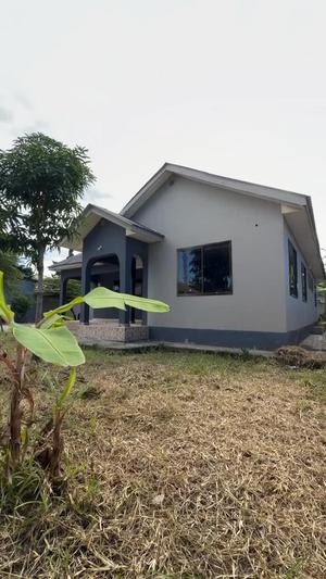 Nyumba ya vyumba vitatu inauzwa Boko Msikitini, Dar Es Salaam (760 sqm)
